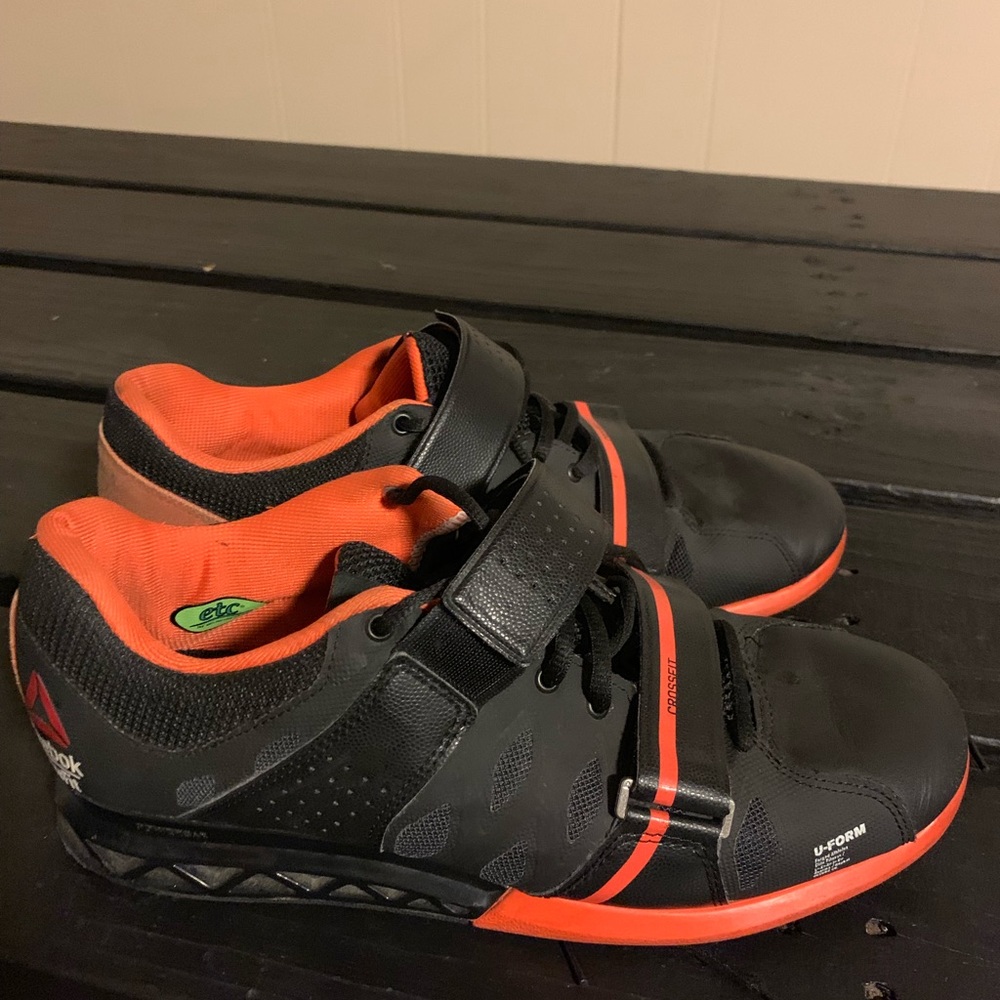 Reebok weightlifting